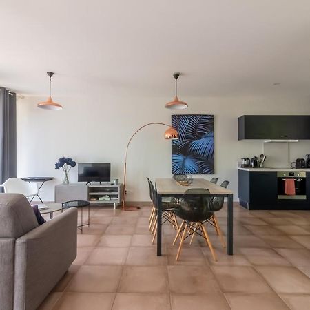 Ferienwohnung Plein Soleil Avec Jacuzzi Privatif Et Parking Prive Sarlat Exterior foto