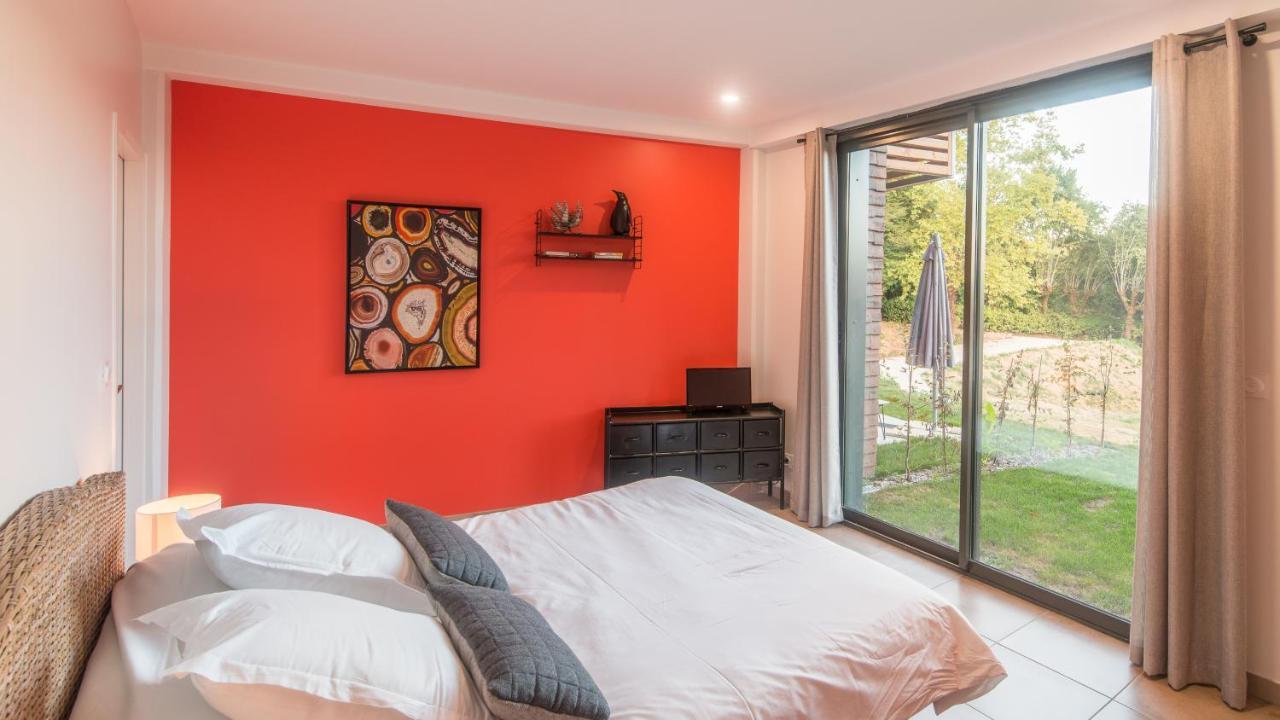 Ferienwohnung Plein Soleil Avec Jacuzzi Privatif Et Parking Prive Sarlat Exterior foto