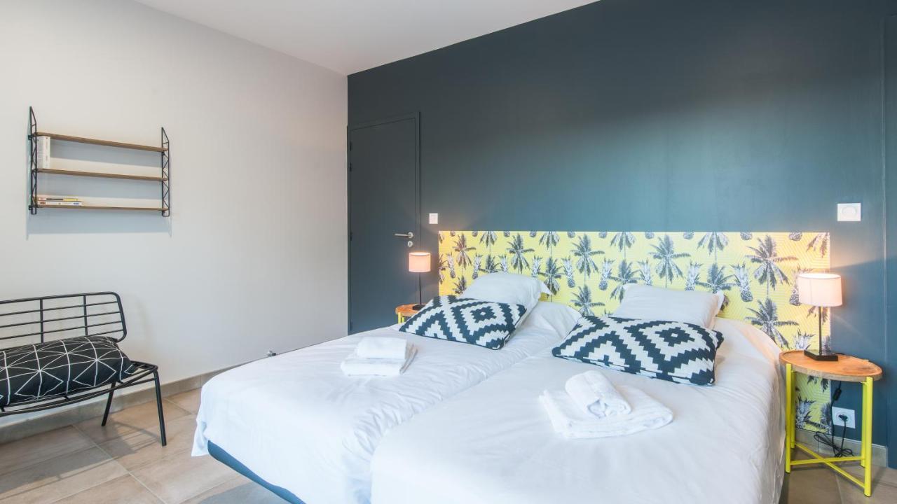 Ferienwohnung Plein Soleil Avec Jacuzzi Privatif Et Parking Prive Sarlat Exterior foto